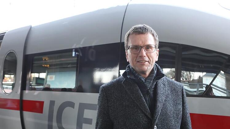 Konzernbevollmächtigter Klaus-Dieter Josel im Dezember 2017 auf dem Coburger Bahnhof. Foto: Barbara Herbst