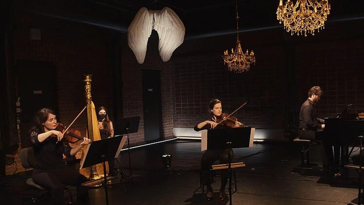 Instrumentalisten aus den Reihen des Philharmonischen Orchesters spielten bei Klassik am Sonntag Werke von Herzog  Ernst II.Screenshot: Landestheater/Video Sylvain Guillot