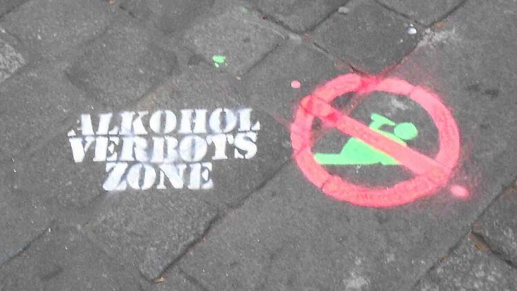 So sehen die Kreide-Markierungen aus, die an verschiedenen Stellen in der Bamberger Innenstadt zu sehen sind. Fotos: privat