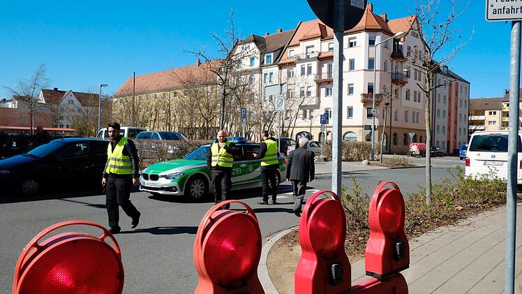 Holten bei Falschparkern schnell die Polizei zum Knöllchenverteilen. Foto: Nikolas Pelke