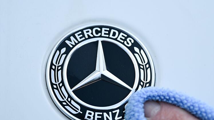 Mercedes-Benz Logo