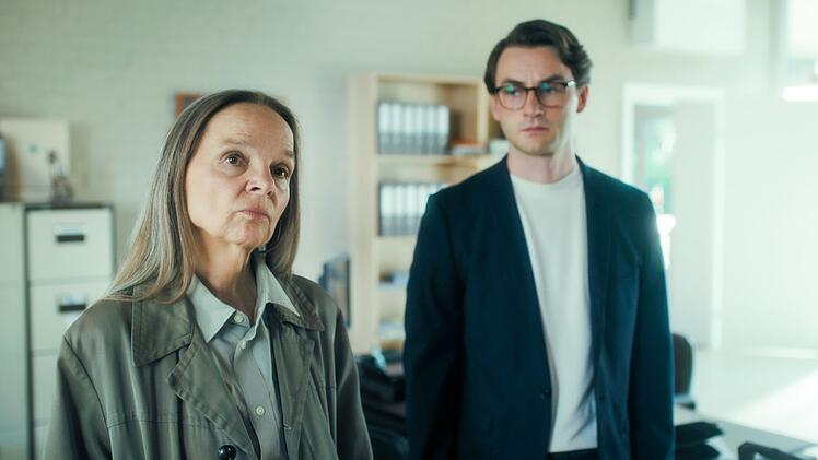 Auch die pensionierte Chefermittlerin Elfriede Gr&uuml;nberger (Sissy H&ouml;fferer) und Bezirksinspektor Lukas Leodolter (Tobias Resch) kehren zum Fall zur&uuml;ck.