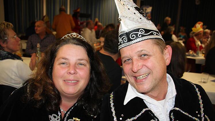 Das Weismainer Prinzenpaar Tatjana I. und Dietmar I. (beide Klinger)