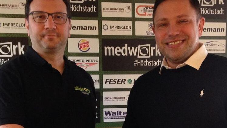 Kennen sich seit 25 Jahren: HEC-Sportvorstand Jörg Schobert (li.) und der neue Trainer der Alligators, Martin Ekrt  Foto: Daniel Ruppert