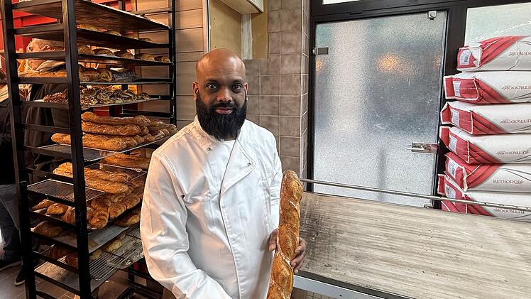 Kleiner Stadtteil-B&auml;cker gewinnt Pariser Baguette-Wettstreit