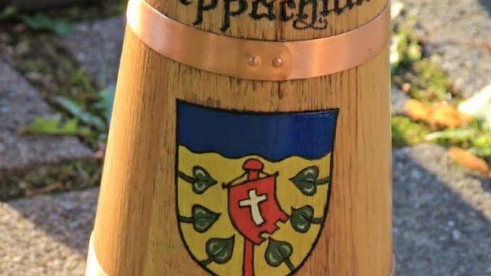 Das "Fahndungsfoto" und wohl bisher letztes Bild des Stutzens der "Preppachtaler-Musikanten", aufgenommen beim Kirchweihbaumaufstellen am 4. September 2015 am Dorfplatz in Unterpreppach. Foto: Helmut Will