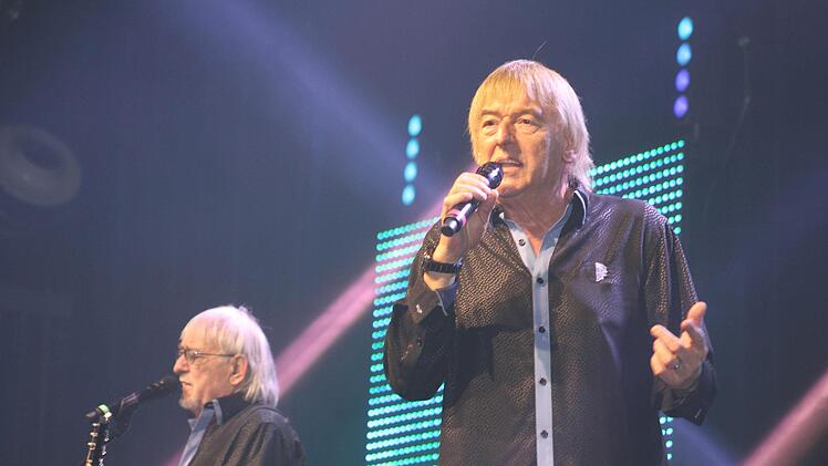 Auch im Rentenalter bringen die Amigos ihre Fans zum Träumen: Karl-Heinz (im Hintergrund) ist schon 71 Jahre alt, Bernd ist 68.Sonny Adam