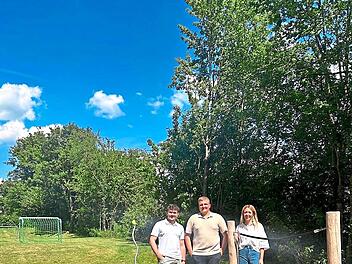 Auf dem Bild sind von links: Justin Bartenstein, Paul Eckert und Hortleitung Heike Neufang. Leonie Dacho