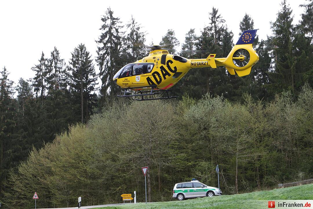 Motorrad und Moped kollidieren bei Pleinfeld