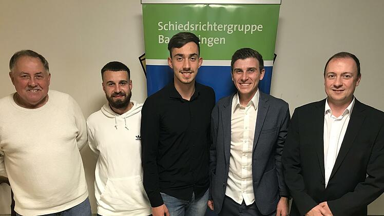 Unser Bild zeigt die Führungsriege der Schiedsrichter-Gruppe Bad Kissingen mit (von links) Ludwig Weisenseel (stellvertretender Gruppenobmann), Tim Schoch (Schriftführer), Anton Muthig (Lehrwart), Alexander Arnold (Gruppenobmann) und Michael Balling (Kassier). Foto: Julian Brönner