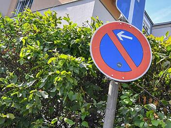 Seit 1970 gibt es den Fritz-Bayerlein-Weg. Seit 1992 wird die Umbenennung gefordert. Foto: Ronald Rinklef