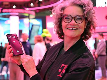 Telekom bringt KI-Phone heraus - Konkurrenz geht andere Wege
