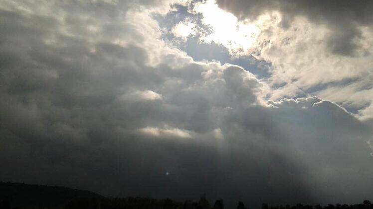 Von den warmen Temperaturen m&uuml;ssen wir uns verabschieden: ab Montag wird es wieder k&auml;lter in Franken. Foto: inFrankenPix-Nutzer ArminL
