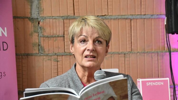 Die 52-j&auml;hrige Alexandra hat sogar ihren Beruf aufgegeben.Foto: Uschi Prawitz