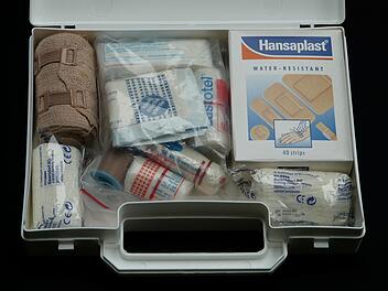 Verbandskasten, Erste-Hilfe-Koffer
