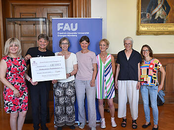 Erlangen: Erl&ouml;se vom Schlossgartenfest werden an F&ouml;rderverein gespendet