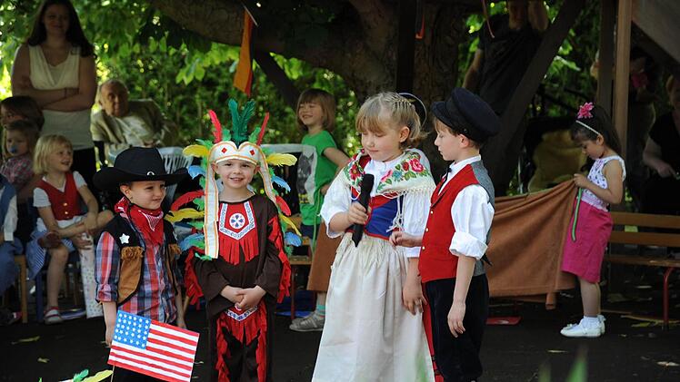 Durch viele fremde Länder führte die Weltreise der beiden Kinder. Foto: privat
