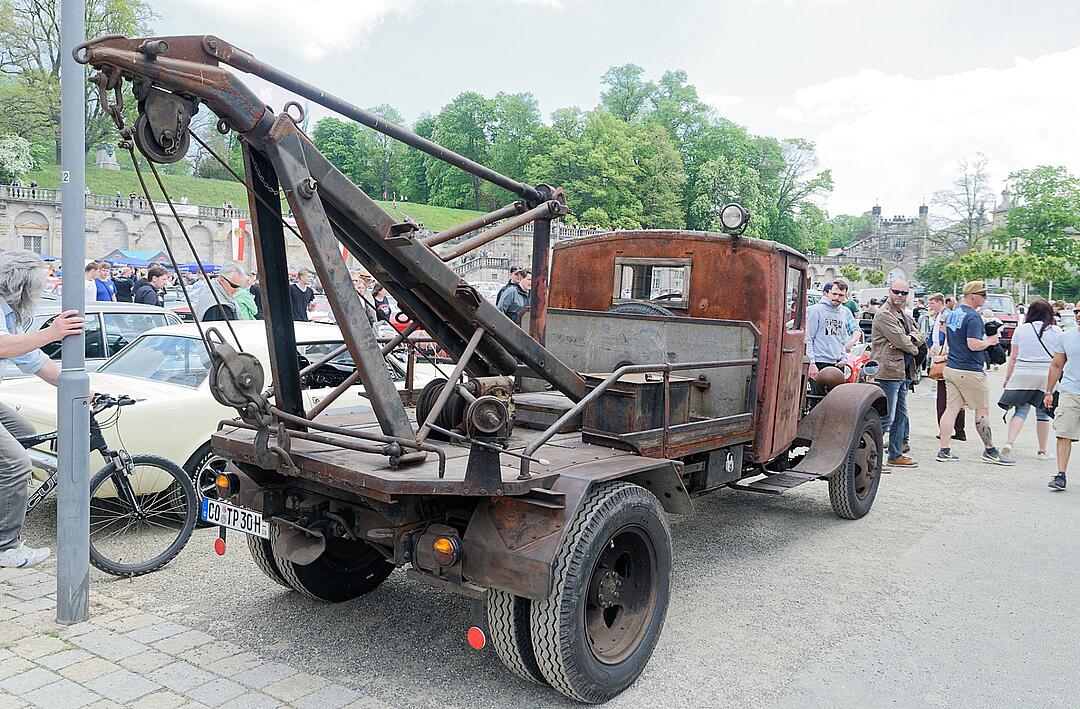 Über 500 Autos zogen Besucher aus nah und fern an