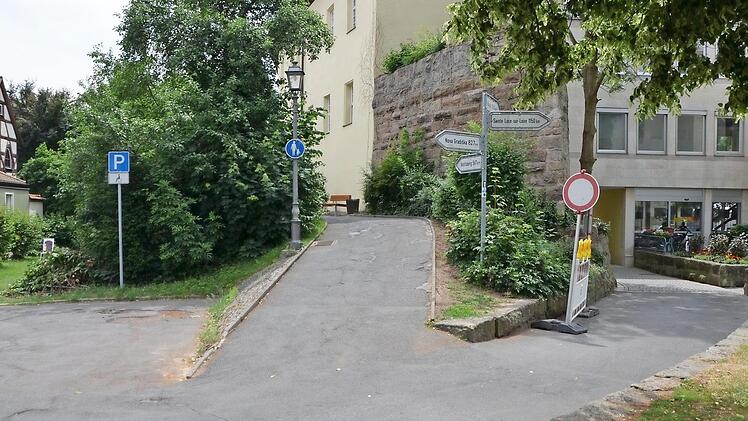 Dieser Anstieg soll flacher werden. Fotos: Bernhard Panzer