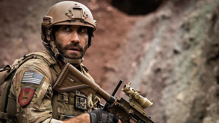 US-Sergeant Kinley (Jake Gyllenhaal) will sich bei seinem Retter Ahmed (Dar Salim) zu revanchieren und ihn und seine Familie in Sicherheit bringen.
