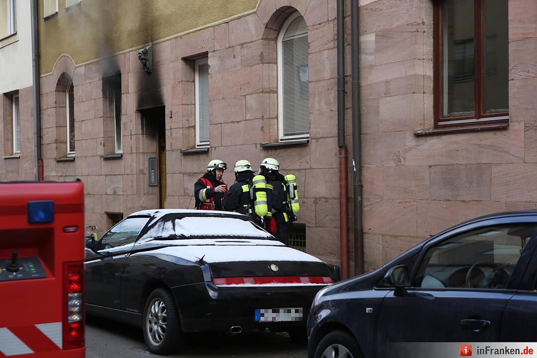 Mehrfamilienhaus in Nürnberg brennt