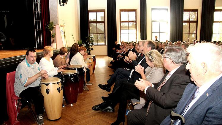 Die Trommelgruppe der Offenen Behindertenarbeit  Richard Sänger