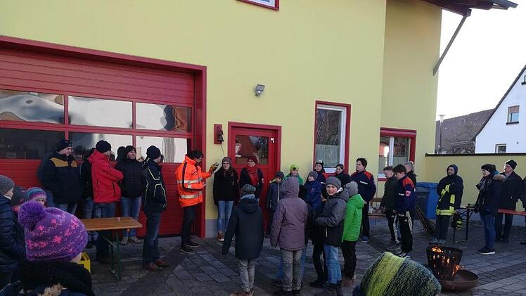 Feuer und Flamme für die Gründung einer Jungfeuerwehr in Diebach waren 24 Mädchen und Jungen bei einem ersten Treffen. Florian Ziegler