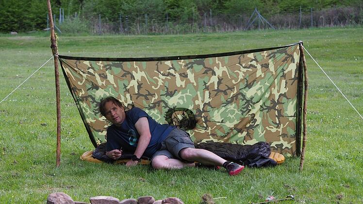 Im Tarp. Foto: Walter Lauter