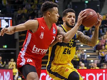 Der eine geht - Nelson Weidemann (links) - der andere kommt - Tyler Larson (hier noch im Trikot der EWE Baskets Oldenburg)Burmann/Archiv