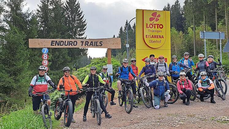 Die Mountainbiker der Kulmbacher Naturfreunde waren am Rennsteig unterwegs.