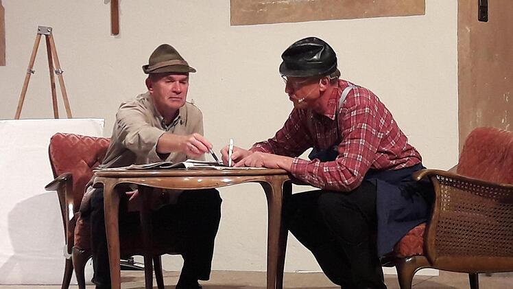 In ihrer Paraderolle "Gotthold  & Eustach" lösen Fredi Breunig und Martin Wachenbrönner in einem Kreuzworträtsel das Wissen ihrer kleinen Welt. Foto: Hartmut Hessel