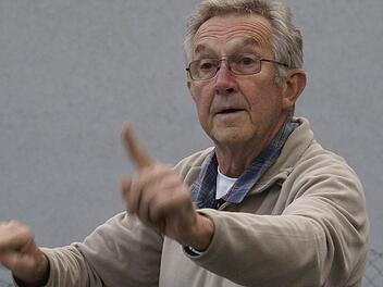 Bei den Proben ist er in seinem Element: Jubilar Werner Gräbner. Foto: Dieter Hübner