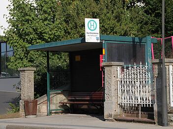 Der Stadtrat hatte entschieden, die Haltestelle am Café Vogler zu verlegen, weil es dort vermehrt zu Unfällen gekommen ist. Foto: Ulrike Müller