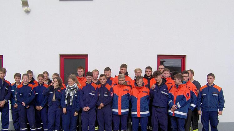 Alle Teilnehmer auf einem Erinnerungsfoto. Foto: Klaus Preisend&ouml;rfer