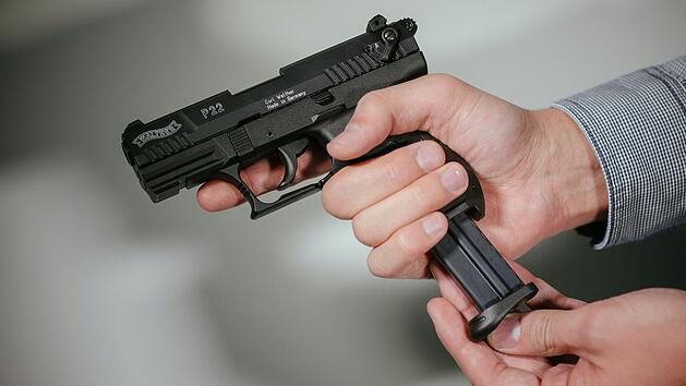 Schock am Autohof Thurnau: Mann zieht plötzlich Pistole