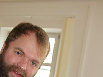 Christoph Hübner in seinem Büro im Lichtenfelser Forstamt Foto: Popp