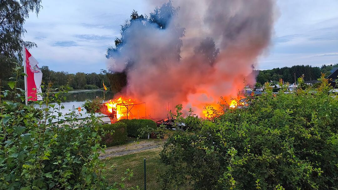 Brand auf Campingplatz