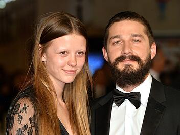 Mia Goth und Shia LaBeouf Alles aus bei Mia Goth und Shia LaBeouf: Die Schauspielerin hat die Scheidung eingereicht.