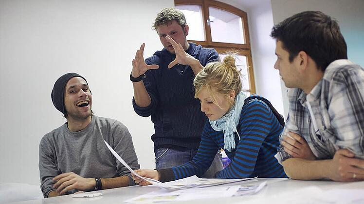 Wenn Studierende fächerübergreifend zusammenarbeiten, entstehen neue Möglichkeiten und die Perspektiven weiten sich. Foto: Hochschule