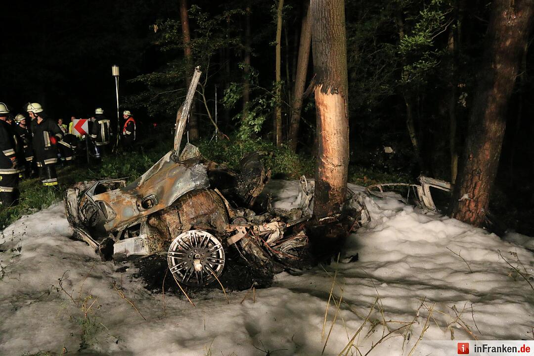 Tödlicher Unfall bei Boxbrunn: Pkw wird zerfetzt