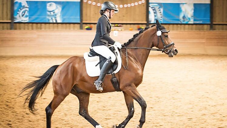 Luisa Brehm mit Dolce Gusto Foto: privat