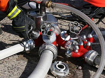 Sicherheit und Brandschutz spielen nach Auskunft des Geschäftsführers eine immer größere Rolle, um die Lieferfähigkeit des Werkes jederzeit aufrecht zu erhalten und zu garantieren. Foto: Bernd Wüstneck/dpa