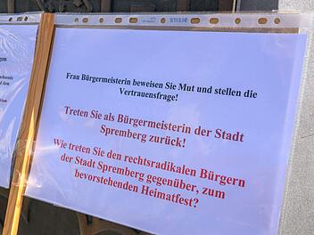 Nach Hilferuf der Bürgermeisterin - Protest in Spremberg