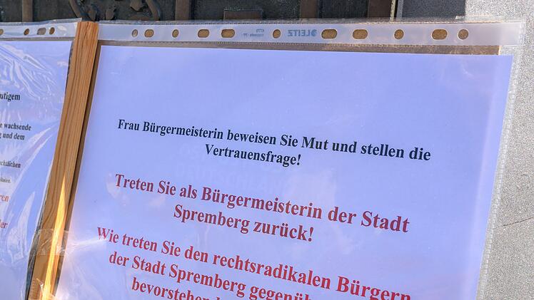 Nach Hilferuf der Bürgermeisterin - Protest in Spremberg