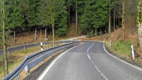 Die Staatsstraße 2198 zwischen Förtschendorf und der KC 17 soll sicherer werden.  Foto: privat