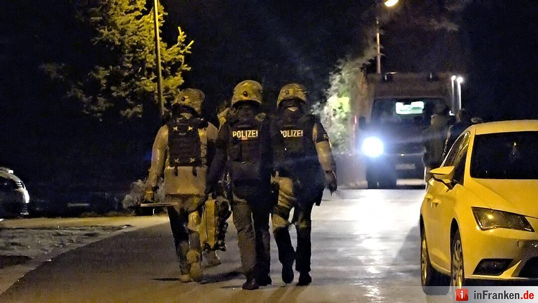 SEK-Einsatz in Ebermannstadt: Psychisch Kranker bedroht Notarzt mit Messer
