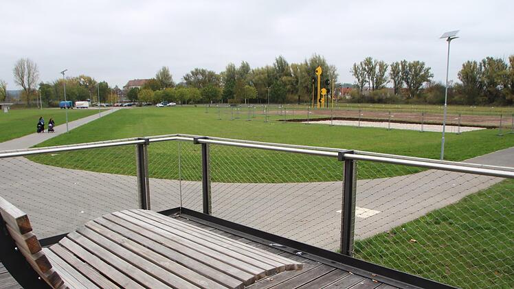 Zwischen Fortuna Kulturfabrik und Festplatz entstehen ein Bolzplatz, ein Volleyballfeld, ein Basketballplatz und eine Skateanlage. Foto: Christian Bauriedel