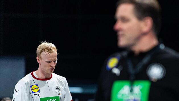 Erwischte gegen Ungarn nicht seinen besten Tag und muss mit der deutschen Mannschaft um den Einzug ins Viertelfinale bangen: Sebastian Firnhaber vom HC Erlangen. Sein Vereinskollege Antonio Metzner kam bislang nicht zum Einsatz.  Foto: imago images / Bildbyran