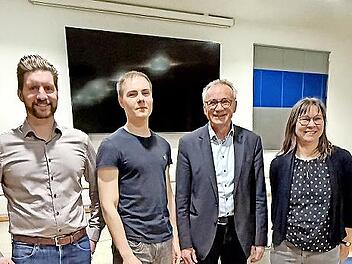 Von links: Christian Schneider (Aktionskreis Demokratie), Tim F. (Referent und Oppositioneller aus Russland), Dr. Reinhard Schaupp (Moderator, Europa Union), Claudia Beyrle (VHS).