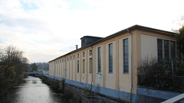 Die Gebäude könnten rasch wieder nutzbar gemacht werden, sagt Stephan Horn von der Coburger Wirtschaftsförderungsgesellschaft. Foto: Simone Bastian